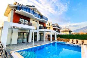Fethiye'de havuzlu villa